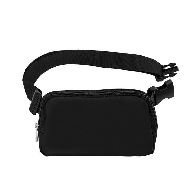 ¿Cómo puede una bolsa impermeable facilitar los viajes diarios y el uso al aire libre?